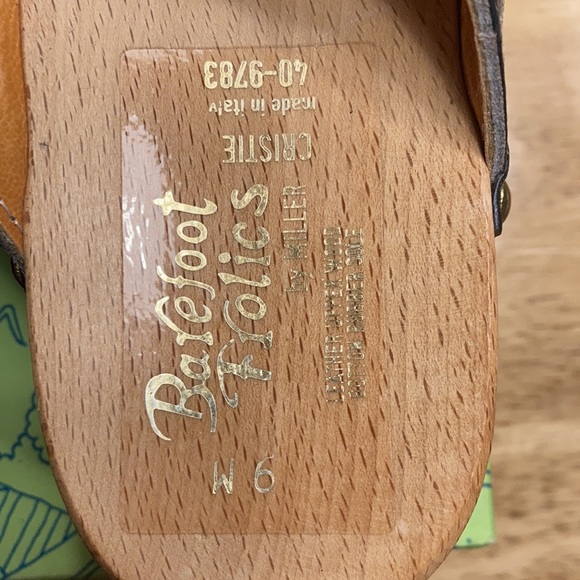 (FREE) Vintage 1960s barefoot frolics by Miller- Christie sandals - Picture 6 of 12